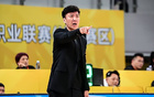 疯狂一夜！一场比赛7技犯，深圳击溃山西，前CBA冠军惨遭18连败