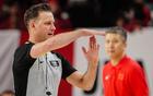 反转！中国男篮赢球后，FIBA改口，执法裁判身份曝光，或遭重罚