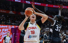 女篮“核武”小试牛刀！张子宇7中5砍11分5板 下半场获提前轮休